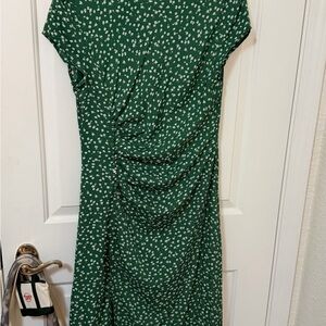 Chic Green Floral Midi Dress